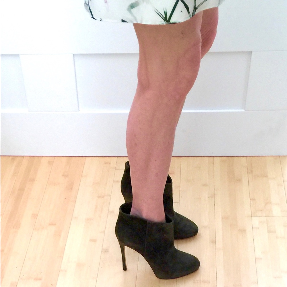 GIANVITO ROSSI OLIVE HIDDEN PLATFORM STILLETO HEEL BOOTIE